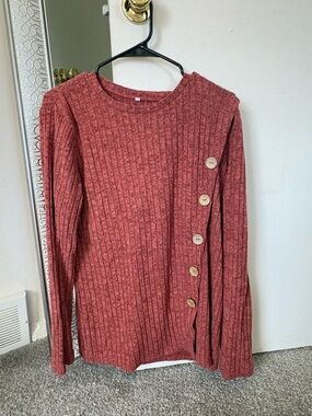 Women's Ribbed Button-Detail Long Sleeve Top - Burnt Red
